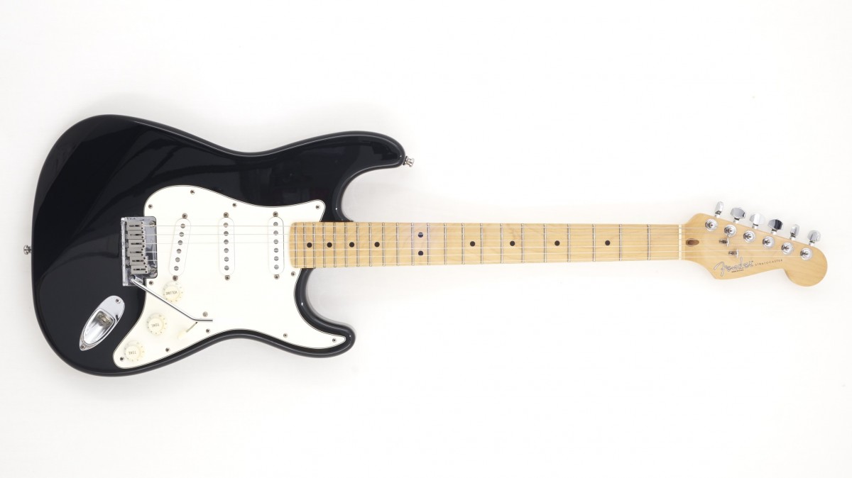 Fender American Standard Stratacaster Black, maple neck