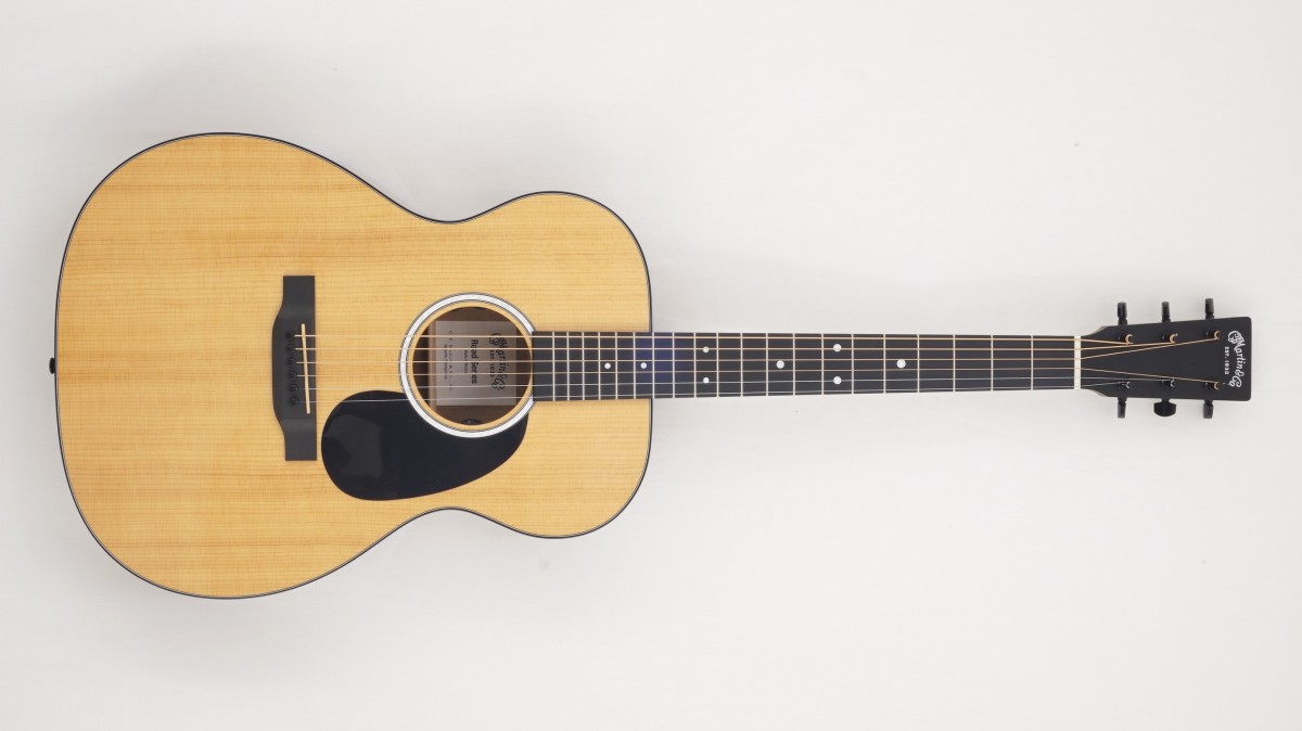 Pre owned Martin 000-12E