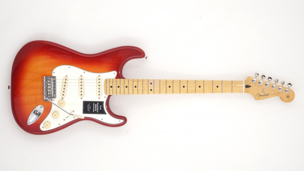 Fender Player II Stratocaster (Aged Cherry Burst)