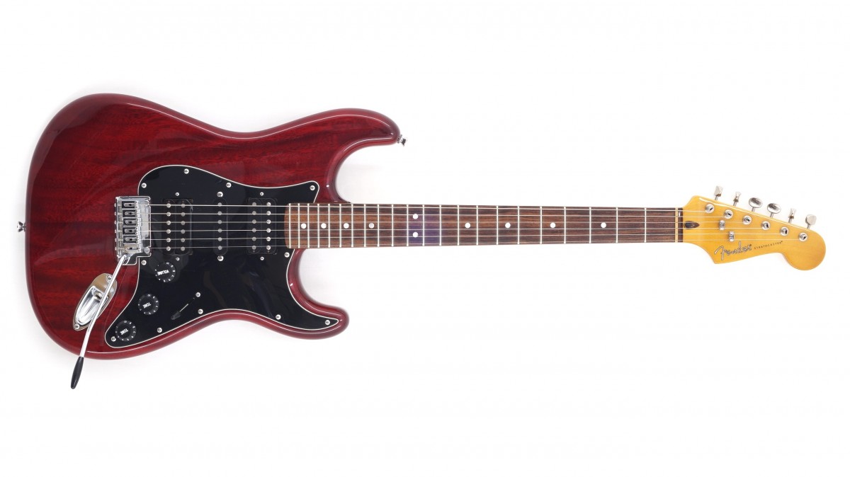 Fender Modern Player Stratocaster HSH (Crimson Red Transparent)