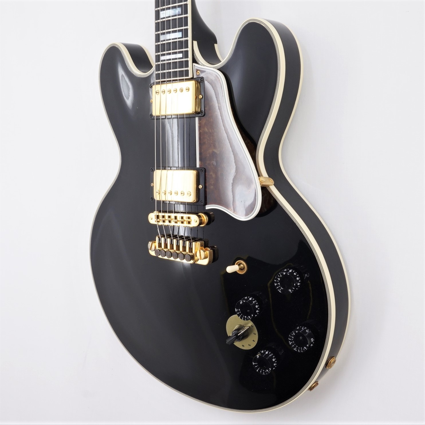 Gibson BB King Lucille (Ebony) | Soundpad Guitar Shop